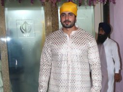 Buddies! Kartik Aaryan & Sunny Singh at Sonnalli Seygall’s wedding