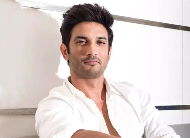 Deputy CM Devendra Fadvnis reveals CBI is ‘investigating the evidence’ received in the Sushant Singh Rajput death case : Bollywood News