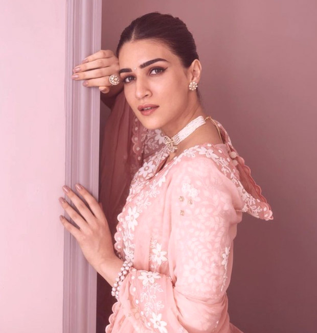 Kriti Sanon is an enthralling diva in blush pink Anarkali for the ...