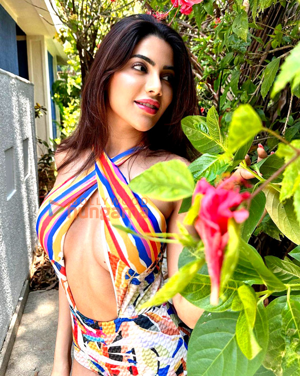 nikki tamboli 1 50