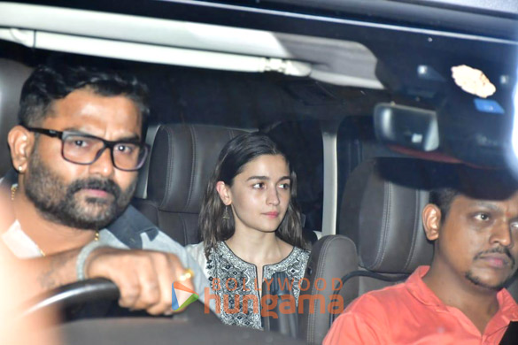 Photos: Alia Bhatt snapped at Sanjay Leela Bhansali’s office in Juhu Photos: Alia Bhatt snapped at Sanjay Leela Bhansali’s office in Juhu