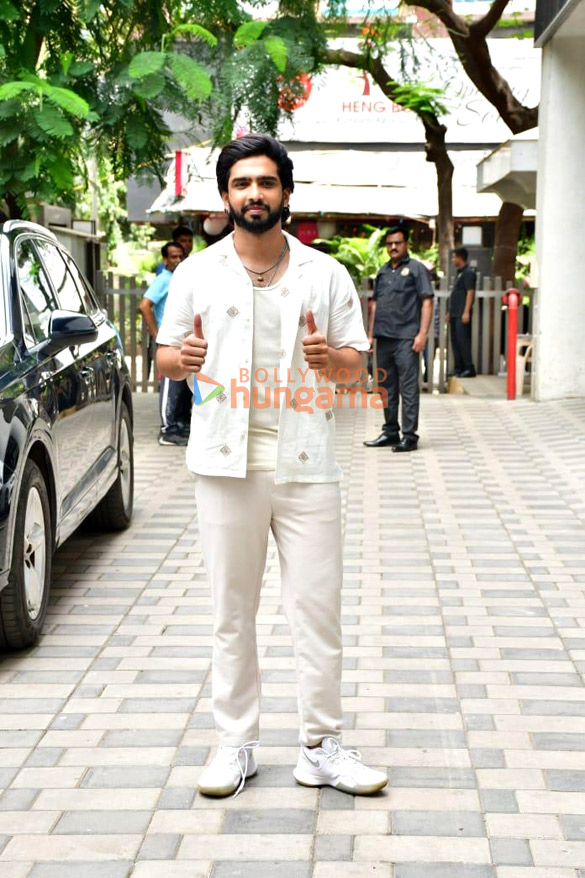 photos amaal mallik and aamna sharif snapped outside t series office in andheri 3
