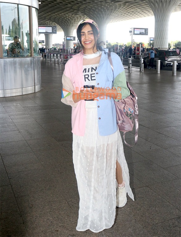 photos anil kapoor ayushmann khurrana and others snapped at the airport 1