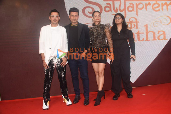 photos celebs grace the premiere of satyaprem ki katha 26
