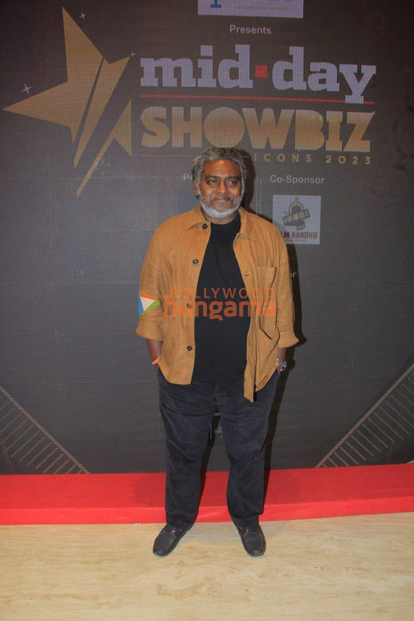 photos celebs snapped at midday showbiz icon awards 2023 18