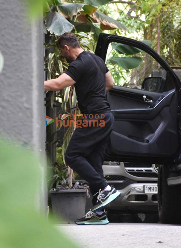 photos john abraham snapped outside maddock films office 2