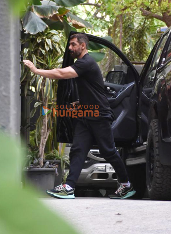 photos john abraham snapped outside maddock films office 3
