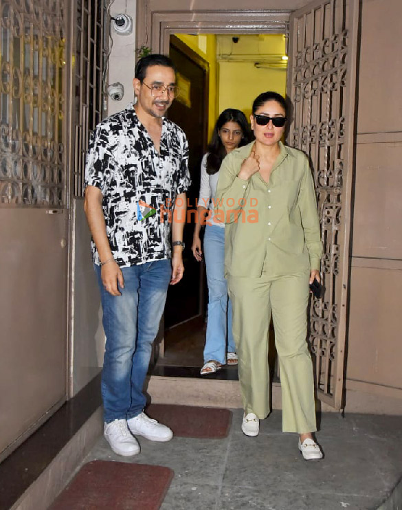 Photos: Kareena Kapoor Khan spotted at a dubbing studio in Bandra