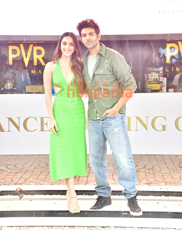 photos kartik aaryan and kiara advani snapped promoting their film satyaprem ki katha 6