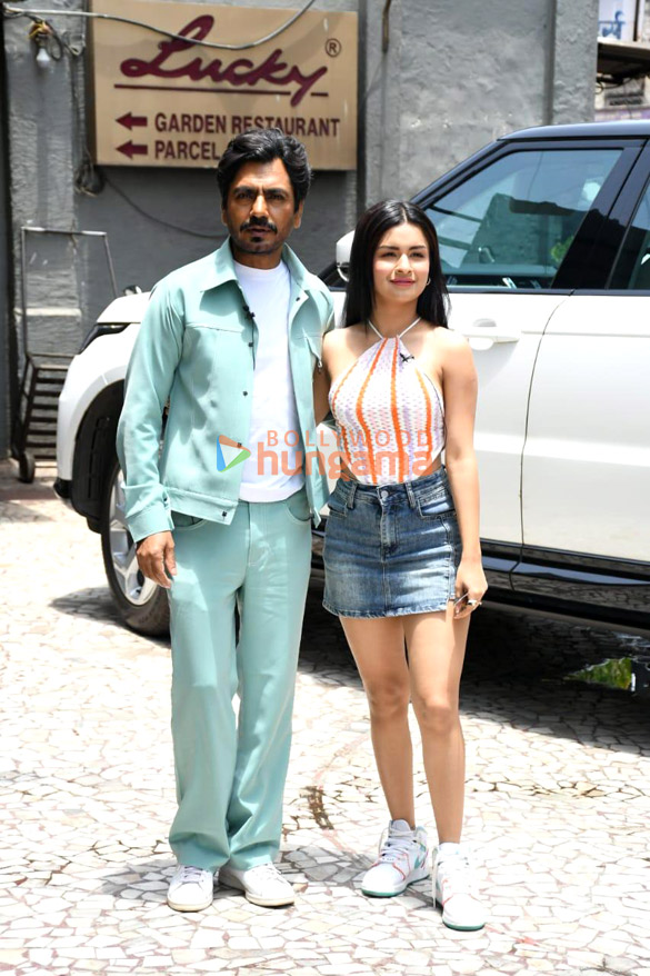 photos nawazuddin siddiqui and avneet kaur spotted at lucky restaurant in bandra 1