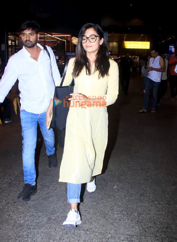 photos nushrratt bharuccha and rashmika mandanna snapped at the airport 4