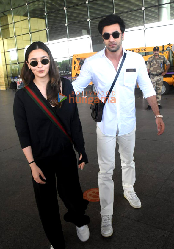 photos ranbir kapoor alia bhatt and shamita shetty snapped at the airport 3