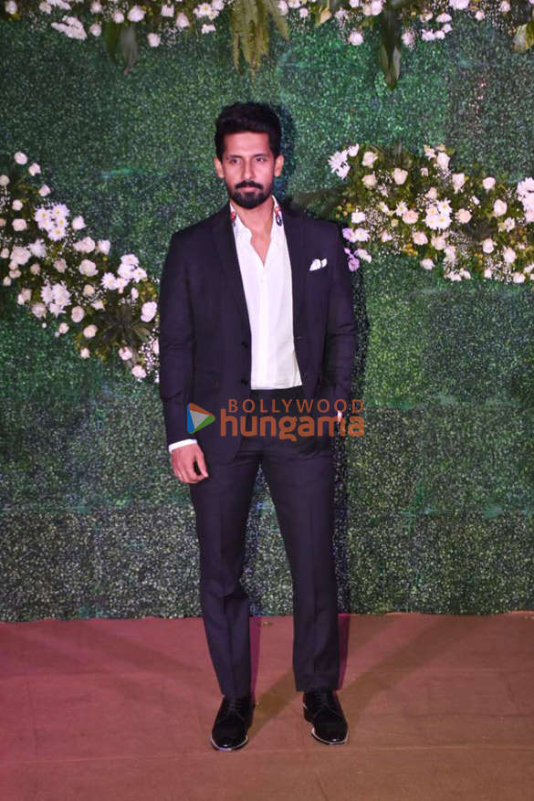 photos sonnalli seygall and ashesh sajnanis wedding reception 677 7