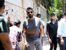 Photos: Suniel Shetty and Vicky Kaushal snapped at Hakim’s Aalim salon in Khar