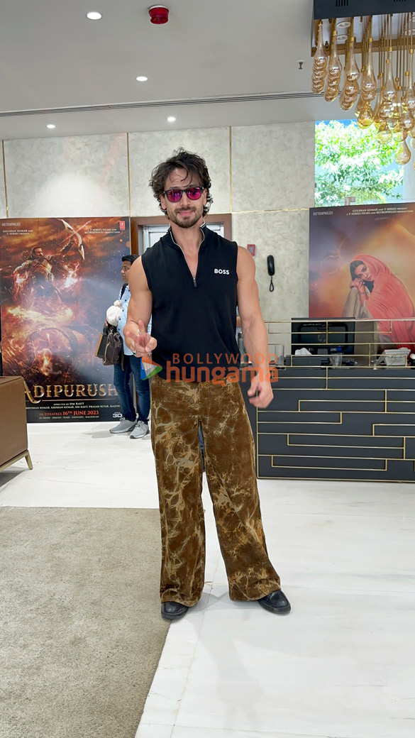 photos tiger shroff snapped at t series office 1