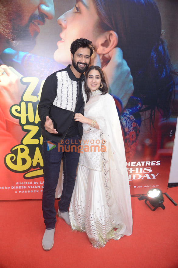 photos vicky kaushal and sara ali khan snapped promoting zara hatke zara bachke in new delhi 6