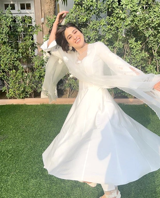 Sara Ali Khan celebrates the success of Zara Hatke Zara Bachke in her ethereal white anarkali kurta