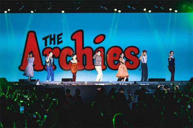 The Archies: Suhana Khan, Agastya Nanda, Khushi Kapoor and the entire cast perform ‘Sunoh’ for the first time at São Paulo in Brazil, watch video The Archies: Suhana Khan, Agastya Nanda, Khushi Kapoor and the entire cast perform ‘Sunoh’ for the first time at São Paulo in Brazil, watch video