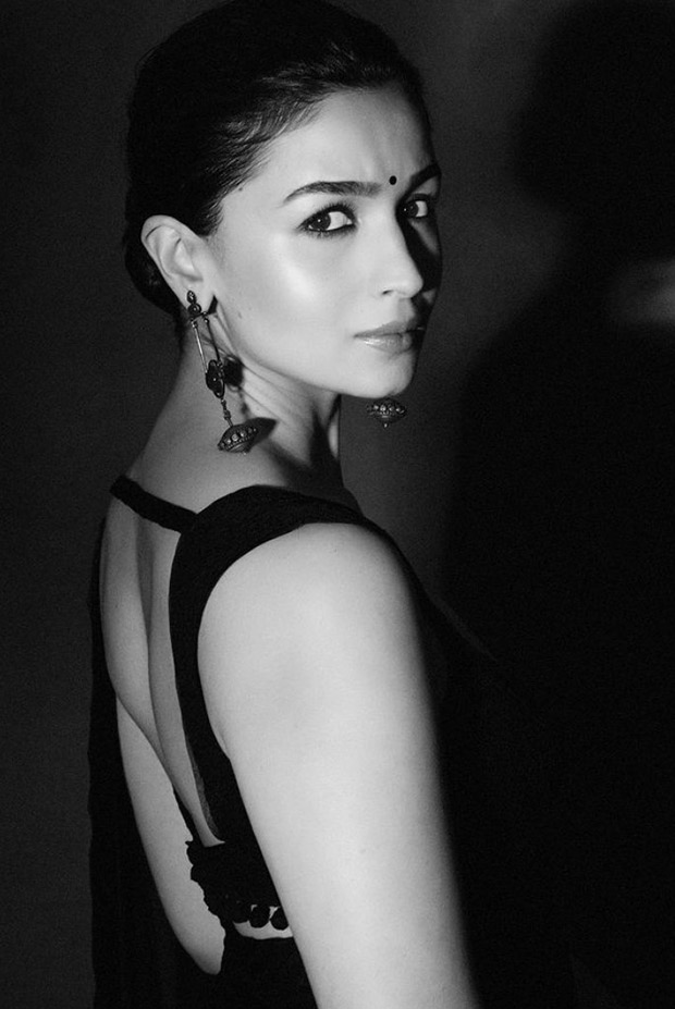 Alia Bhatt leaves us enchanted in a black Manish Malhotra saree for Rocky Aur Rani Kii Prem Kahaani promotions
