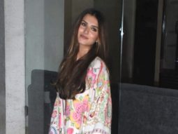 Always so pretty! Tara Sutaria poses for paps as she gets clicked