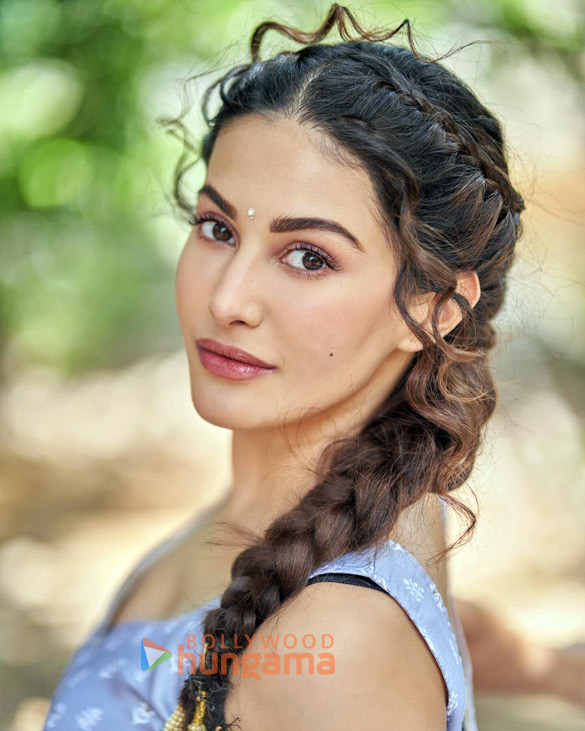 amyra dastur 2 55