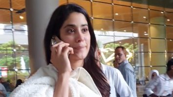 Janhvi Kapoor gets clicked by paps at the airport