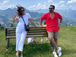 Kareena Kapoor Khan and Saif Ali Khan share a picturesque photo but kids Taimur Ali Khan and Jeh turn photobombers