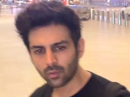 Kartik Aaryan looks hot in black as he gets clicked at the airport
