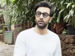 Paps capture Ranbir Kapoor as he leaves from a dubbing studio