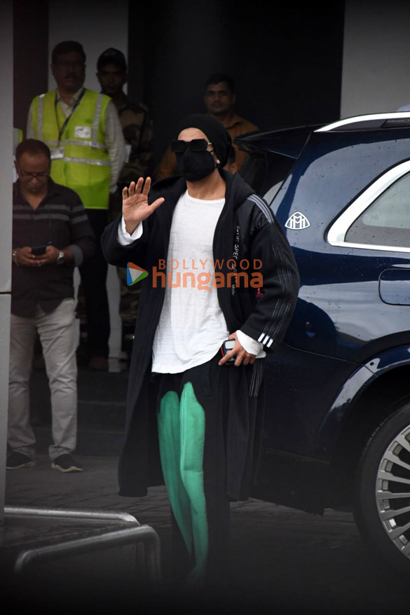 photos alia bhatt and ranveer singh snapped at the kalina airport leaving for kanpur and bareilly to promote the film rocky aur rani kii prem kahaani 3