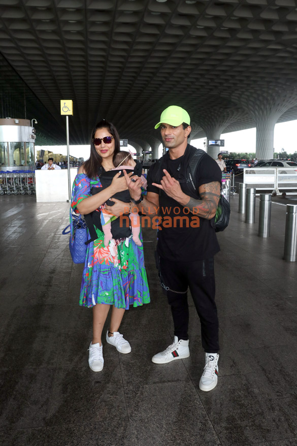 Photos: Bipasha Basu, Karan Singh Grover, Anupam Kher and others snapped at the airport Photos: Bipasha Basu, Karan Singh Grover, Anupam Kher and others snapped at the airport