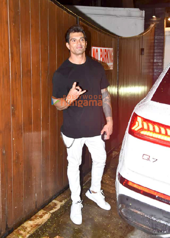 photos bipasha basu and karan singh grover snapped in bandra 5 3
