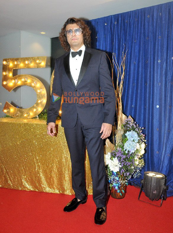 Photos: Celebs snapped at Sonu Nigam’s 50th birthday celebrations at Sahara Star