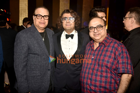 photos celebs snapped at sonu nigams 50th birthday celebrations at sahara star 33