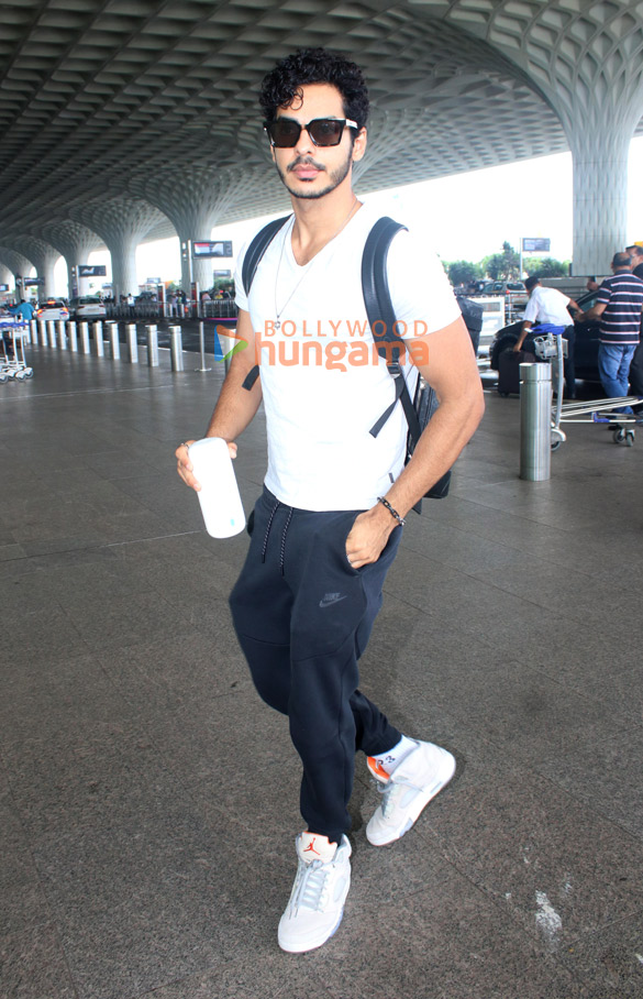 photos govinda sobhita dhulipala and ishaan khatter snapped at the airport 3
