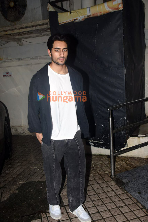 photos ibrahim ali khan and palak tiwari spotted at juhu pvr 3