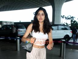 Photos: Janhvi Kapoor snapped at the airport