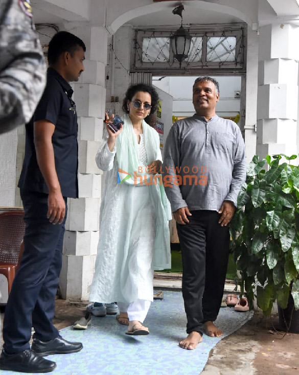 photos kangana ranaut snapped outside a dance class in khar 2