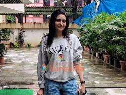 Photos: Karishma Tanna and Neetu Singh snapped in Bandra