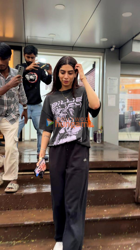 photos khushi kapoor snapped at the gym 3 2