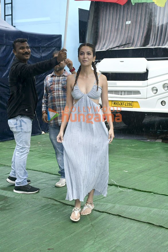 photos kriti kharbanda snapped in andheri 4 4