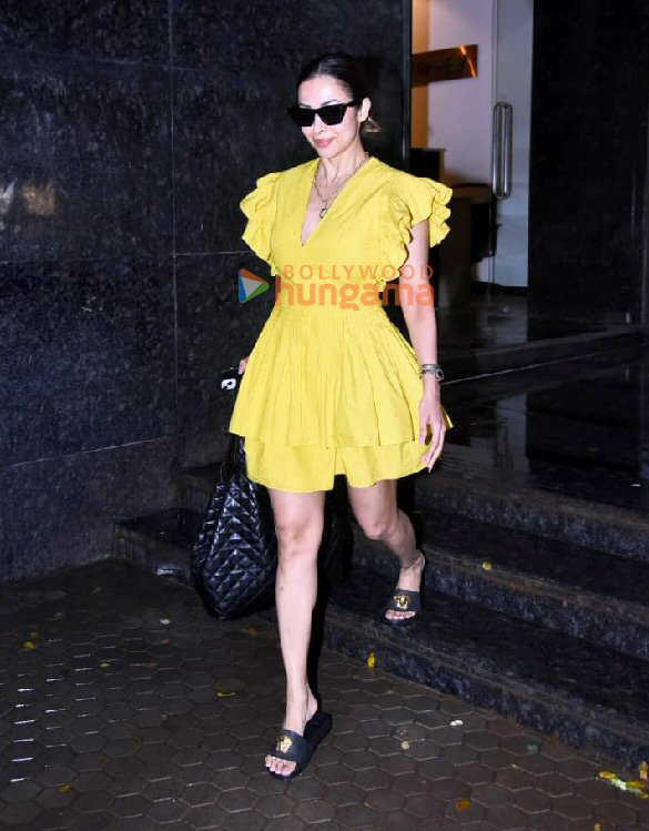 photos malaika arora snapped outside a clinic 1 2
