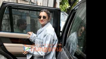 Photos: Parineeti Chopra snapped in Bandra
