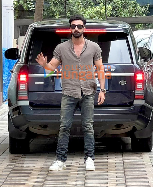 photos ranbir kapoor snapped at t series office in andheri 2 7