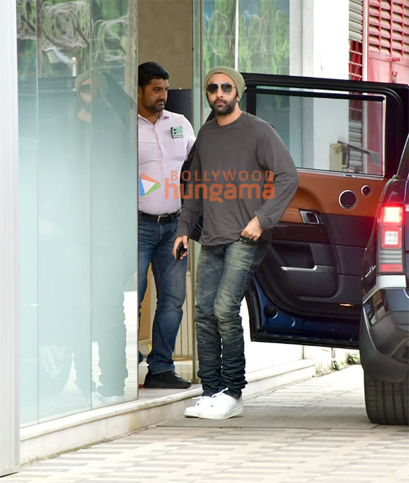 photos ranbir kapoor snapped at t series office in andheri 3 5
