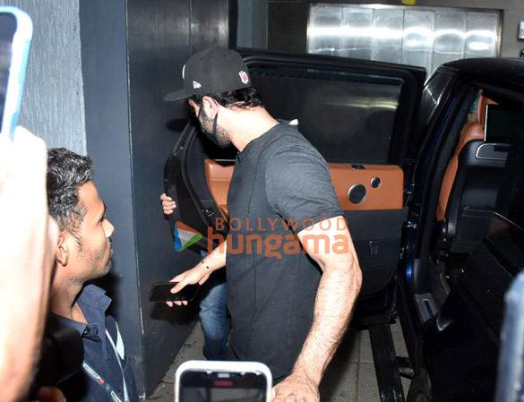 photos ranbir kapoor snapped in khar 2