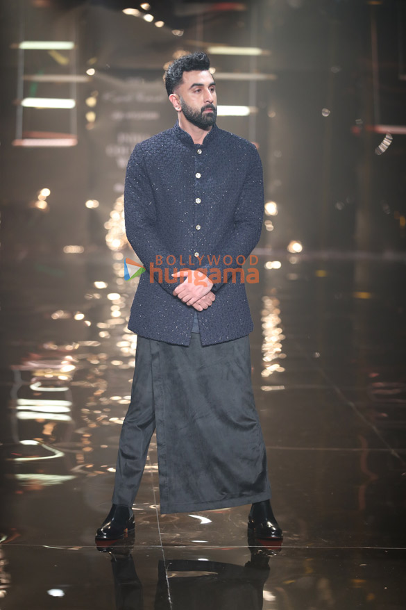 Indian Couture Week 2023: Cheers Louder Than Music For Ranbir Kapoor's  Classy Ramp Walk In Dhoti Pants And Bandhgala As Kunal Rawal's Showstopper