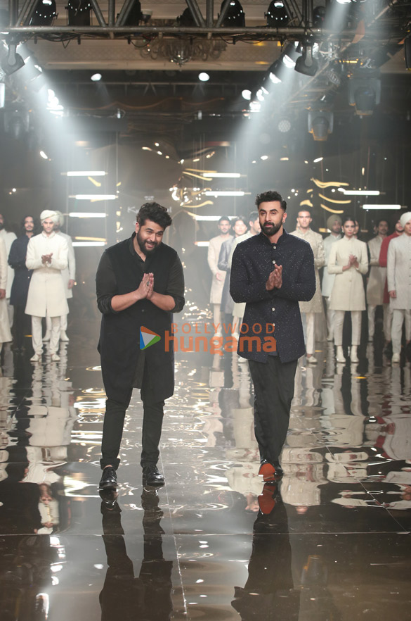 photos ranbir kapoor walks the ramp for fashion designer kunal rawal at india couture week 2023 in delhi 5