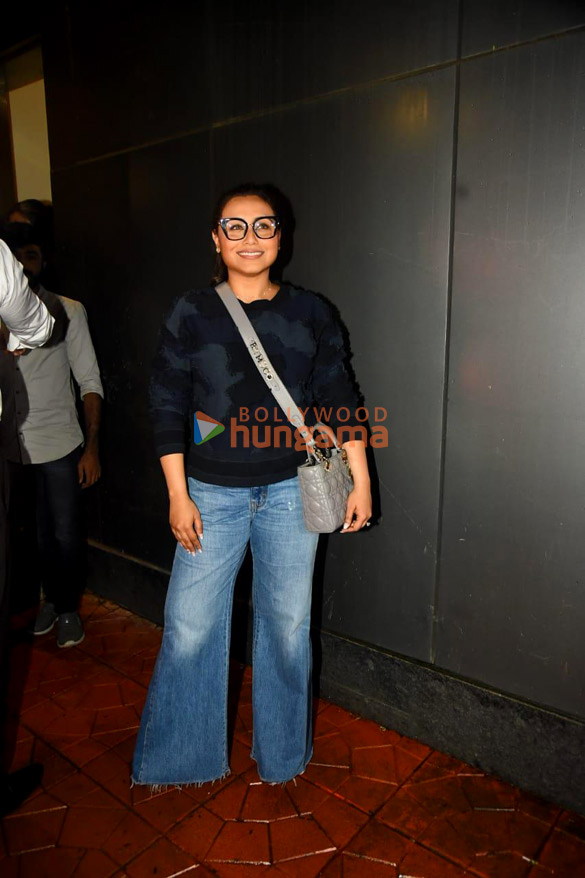 photos rani mukherjee snapped in bandra 3
