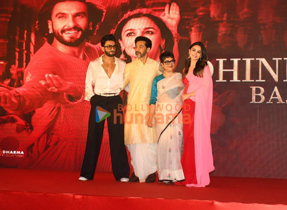 photos ranveer singh alia bhatt tota roy chowdhary and churni ganguly launch dhindhora baje re in kolkata 6